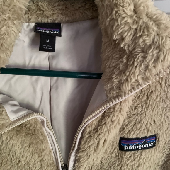 Patagonia fluffy camel vest - Picture 2 of 2